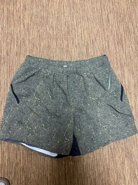 Lululemon Surge Lined Shorts Speckled Green Men’s S Stretch Waist Zip Pockets